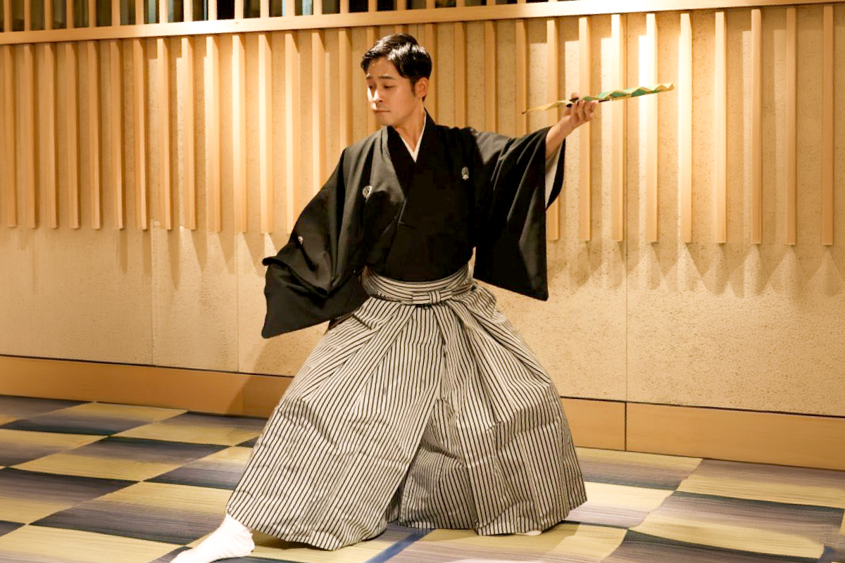 日本舞踊 花柳流師範 花柳芳友嵩氏による公演の様子